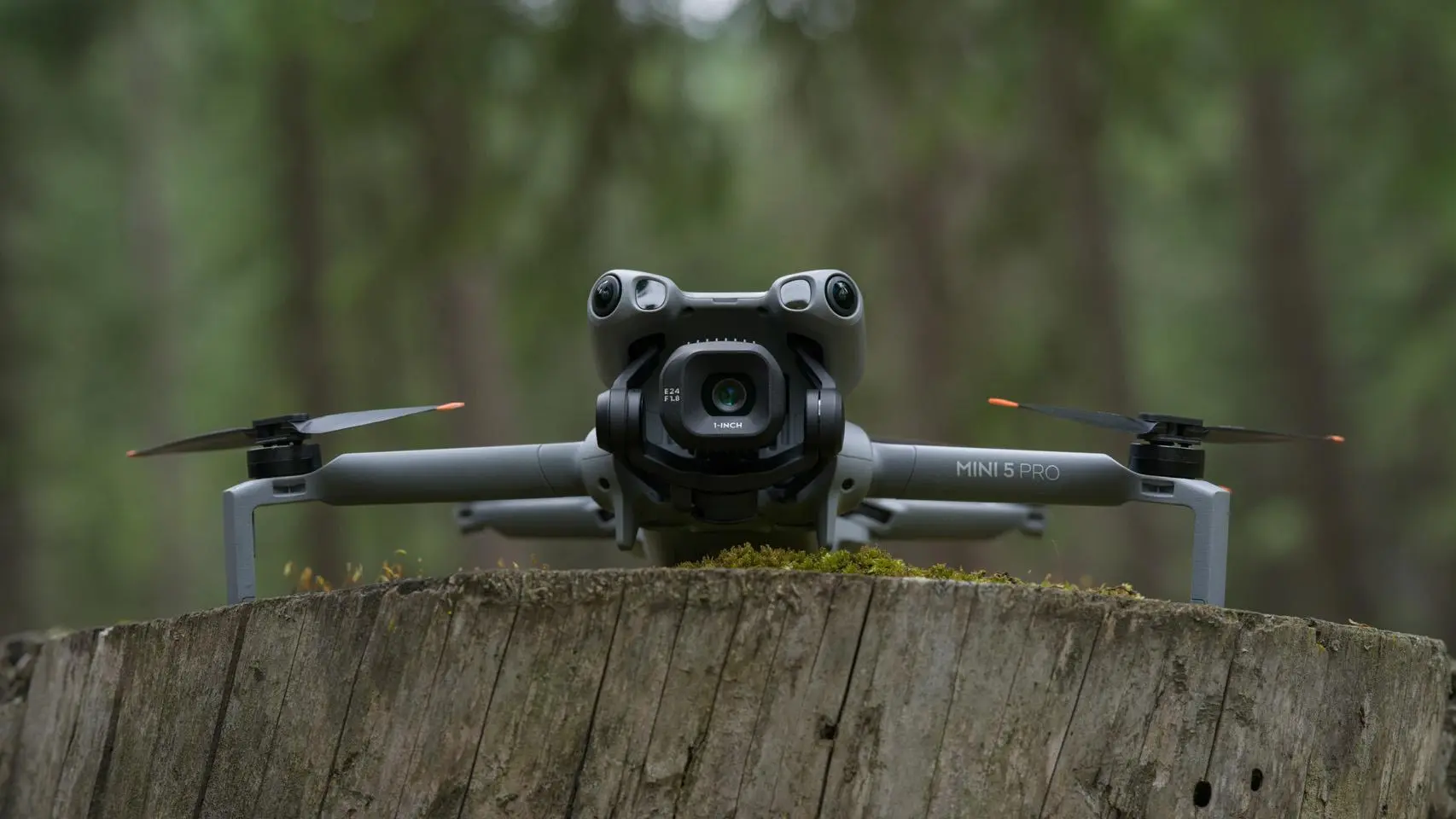 Fotografía aérea con dron mostrando una perspectiva cinematográfica